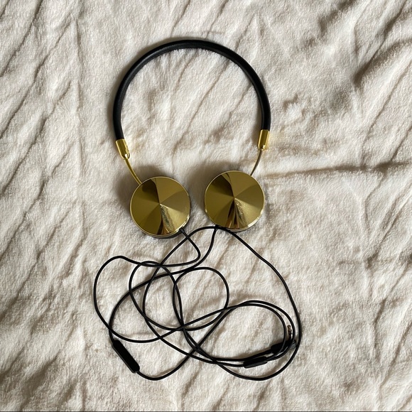 Frends Layla Black and Gold Headphones + 4 Caps - Picture 2 of 5